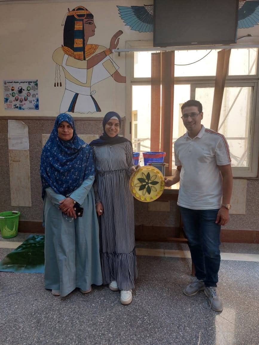 من المخلفات إلى الاستدامة دور إعادة التدوير في حماية البيئة" 