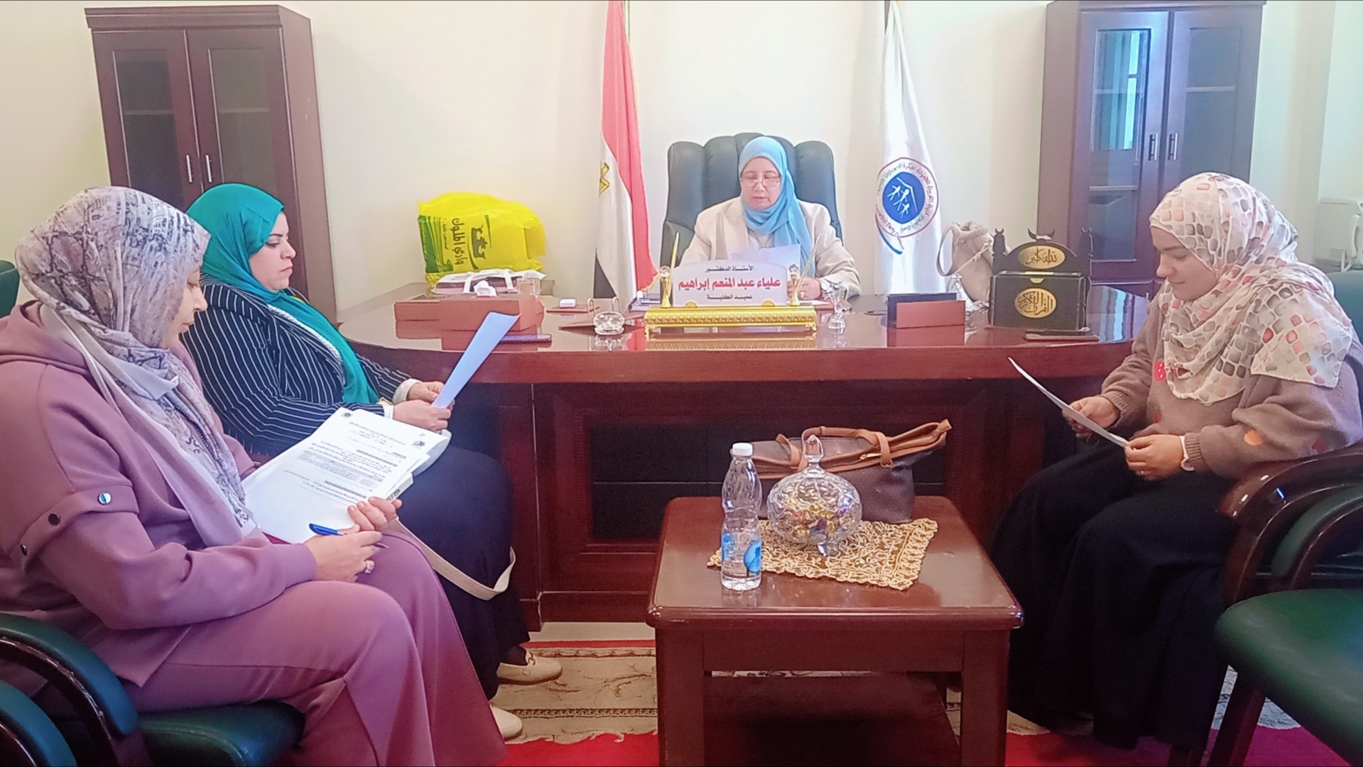 اجتماع لجنة الدراسات العليا والبحوث عن شهر أبريل للعام الجامعي 2025-2026