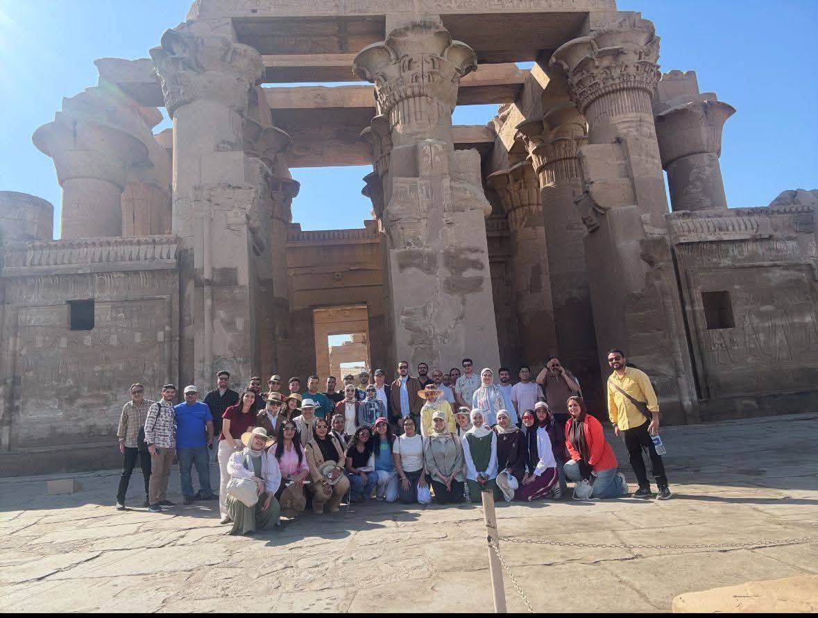 ختام فعاليات الرحلة العلمية الميدانية الكبرى لطلاب قسم الإرشاد السياحي إلى الأقصر وأسوان