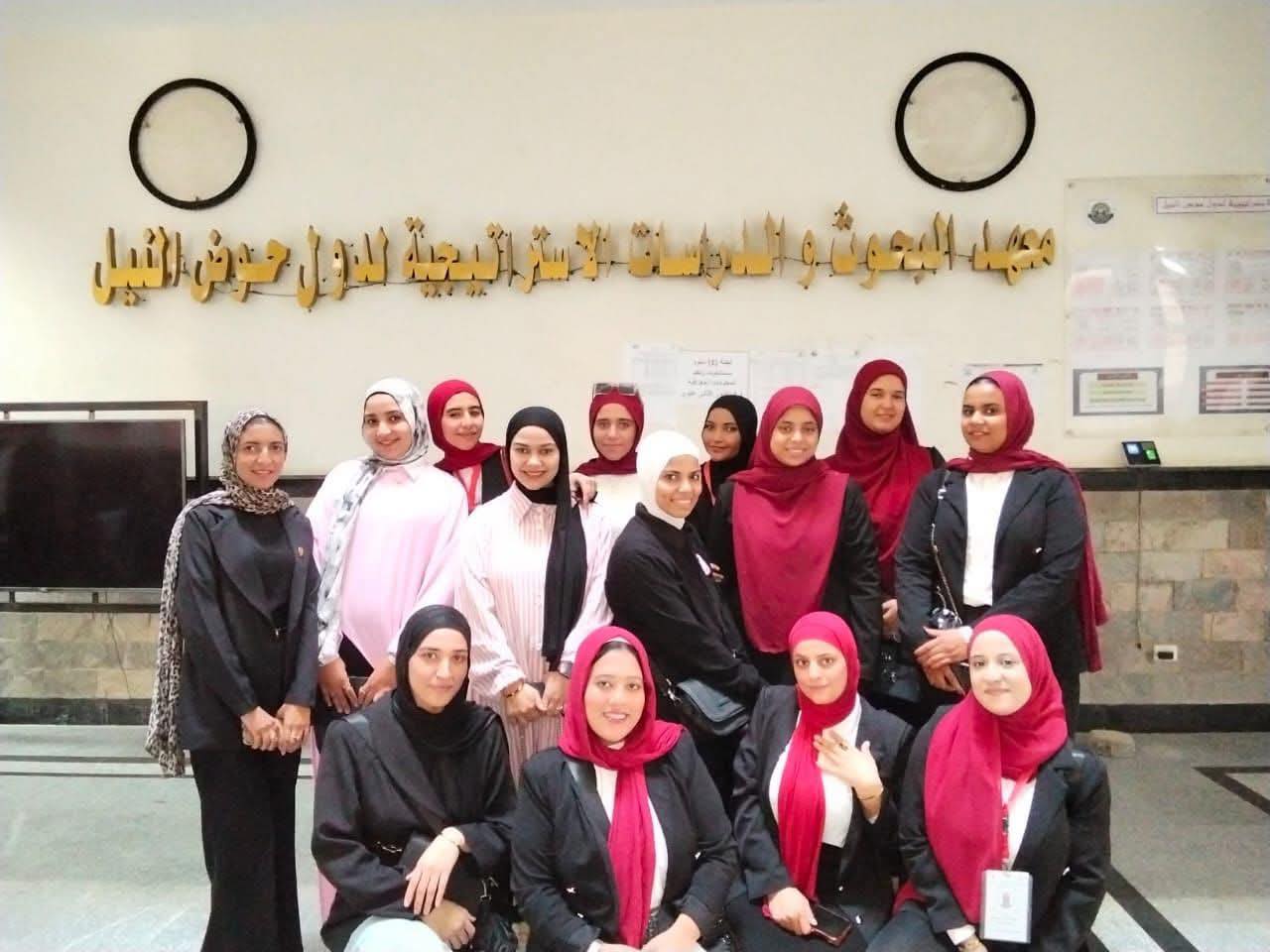 مشاركة طلاب كلية السياحة والفنادق في ندوة حول الأهمية الاستراتيجية لدول حوض النيل