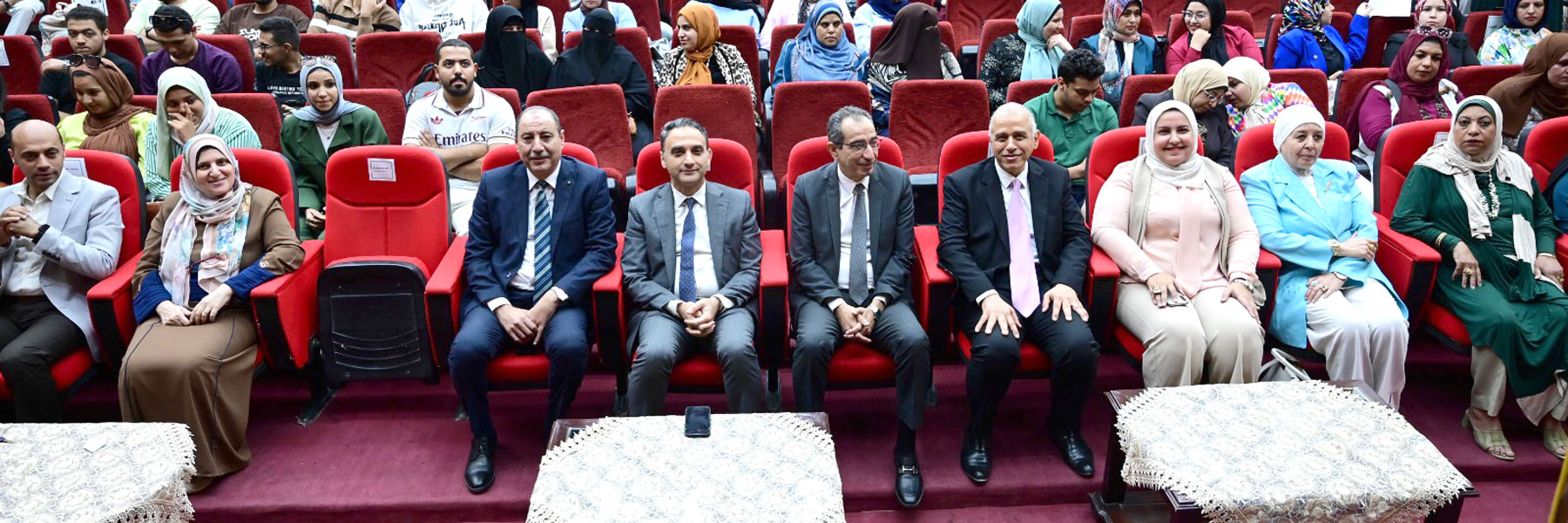 عرض مسرحي بعنوان " ليه لأ " 