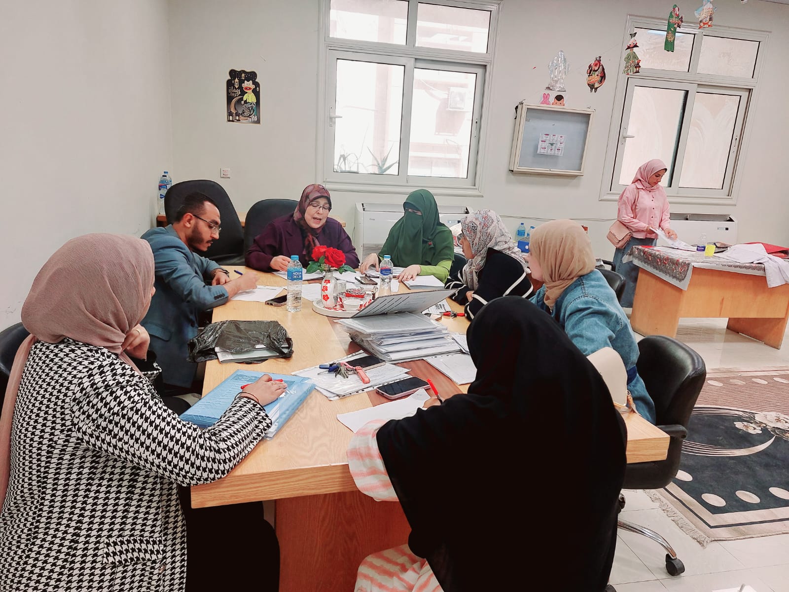 اجتماع خاص بمعيار الدراسات العليا، أعقبه اجتماع معيار ضمان جودة البرنامج، ثم اجتماع معيار التعليم والتعلم