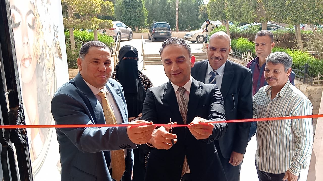 افتتاح المعرض الخيري بكلية السياحة والفنادق – جامعة الفيوم