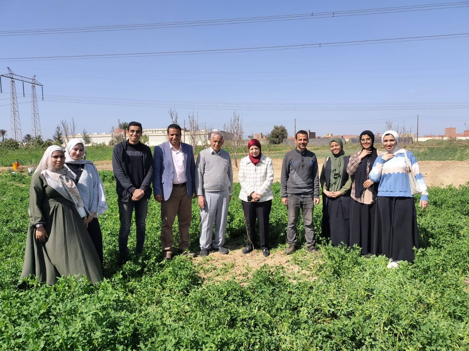 جولة تفقدية بمزرعة الإنتاج النباتي بدمو 