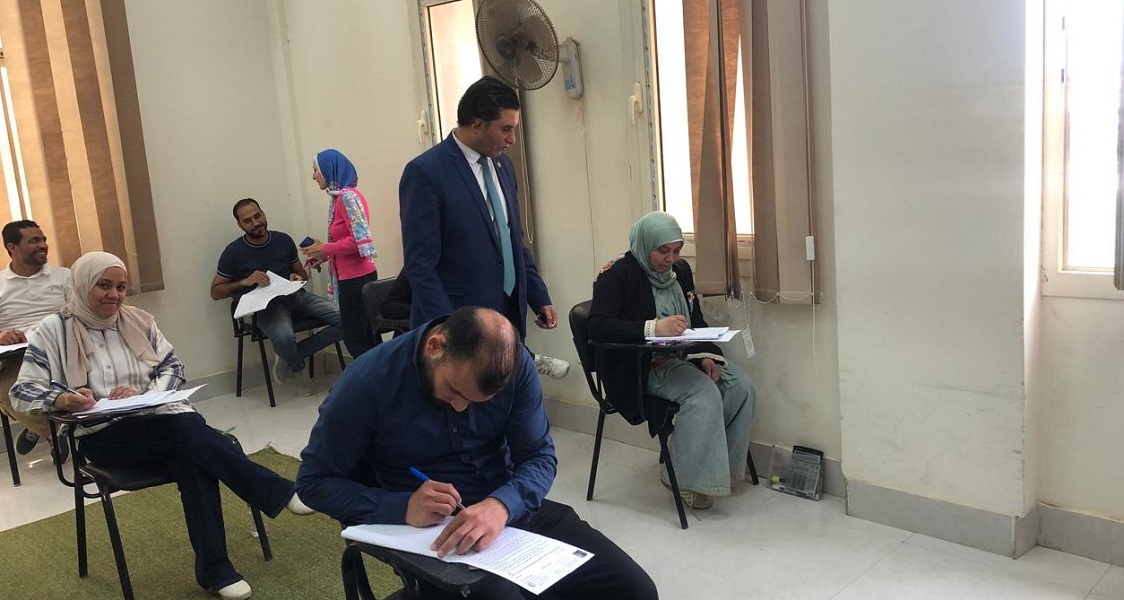 عميد المعهد يتفقد أمتحانات الفصل الدراسي الثاني  للعام الجامعي ٢٠٢٥--٢٠٢٦م