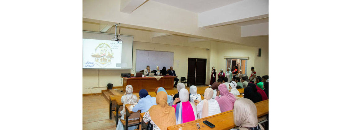 حاسبات تنظم ندوة تثقيفية عن انتصارات أكتوبر 