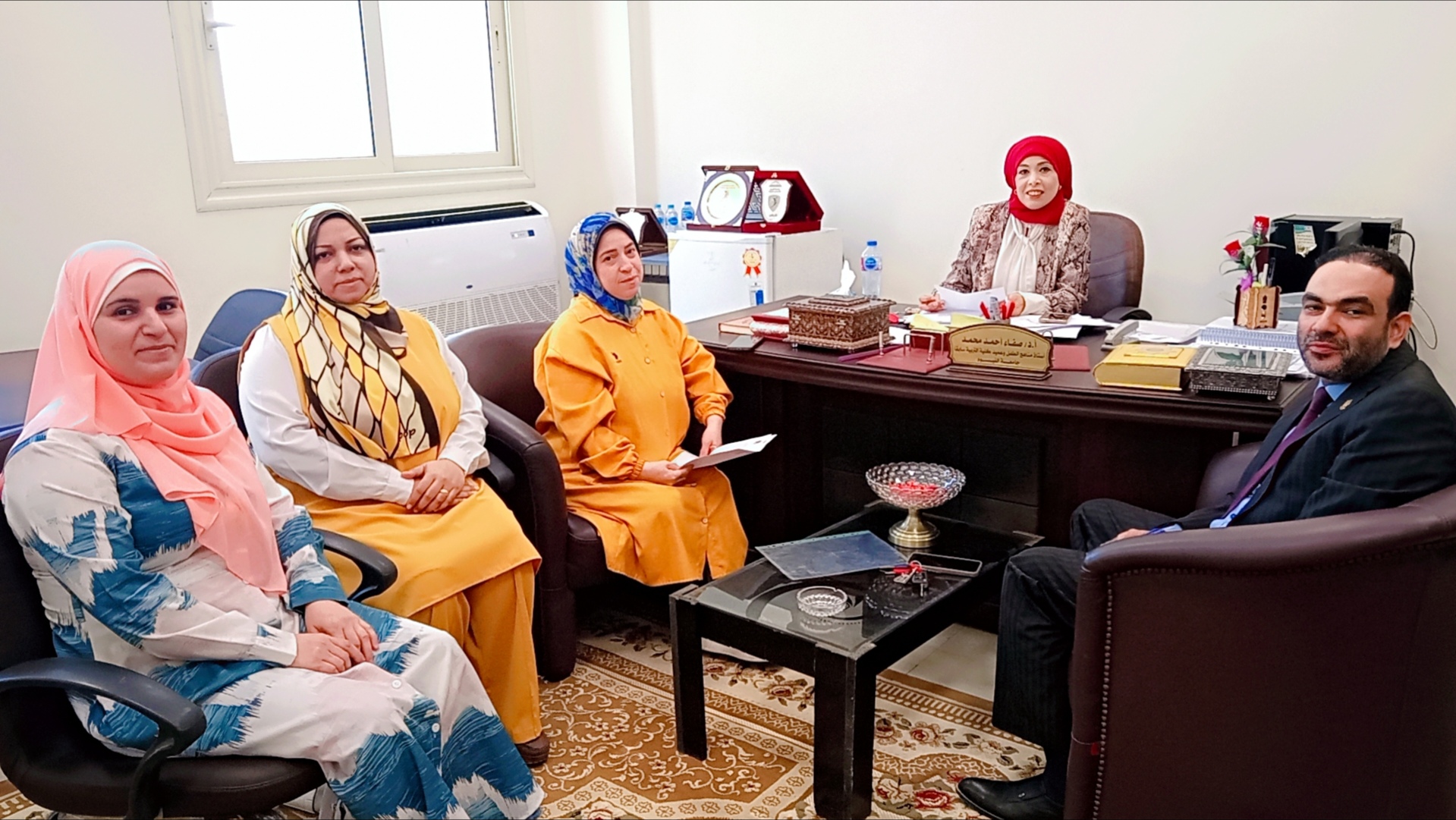 اجتماع لجنة المكتبات لشهر أكتوبر للعام الجامعي 2026 - 2027