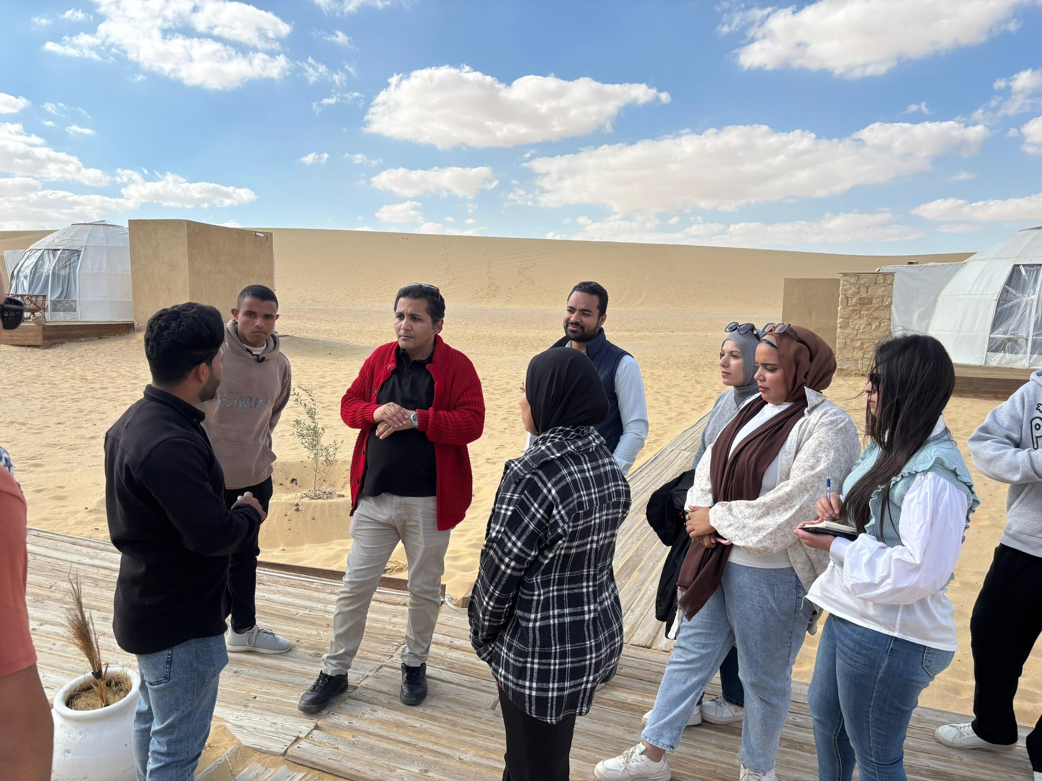 زيارة علمية تدريبية لطلاب مقرر “الفنادق البيئية والخضراء”