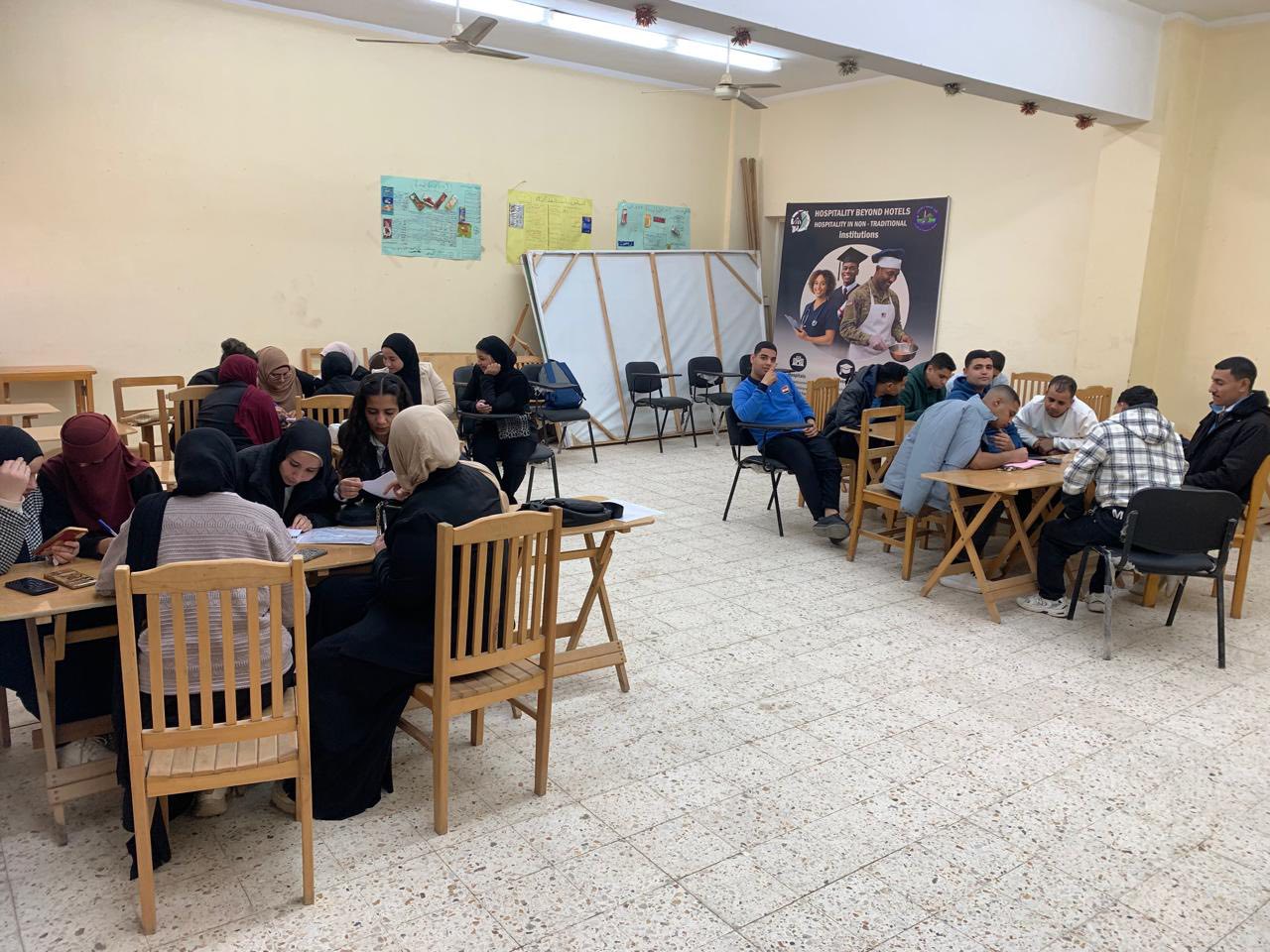 تدريب ميداني متخصص في تخطيط قوائم الطعام لطلاب برنامج إدارة الأعمال في الضيافة