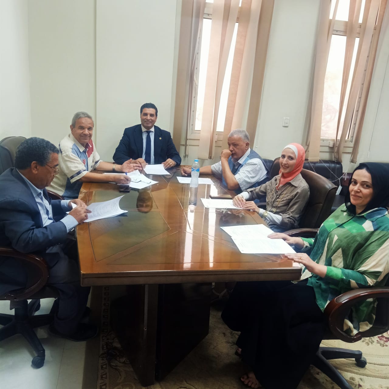 عقد اجتماع لجنة الدراسات العليا جلسة رقم (92)