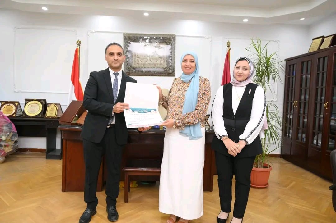 تهنئة الأستاذ الدكتور/ علياء عبد المنعم إبراهيم عميد الكلية 