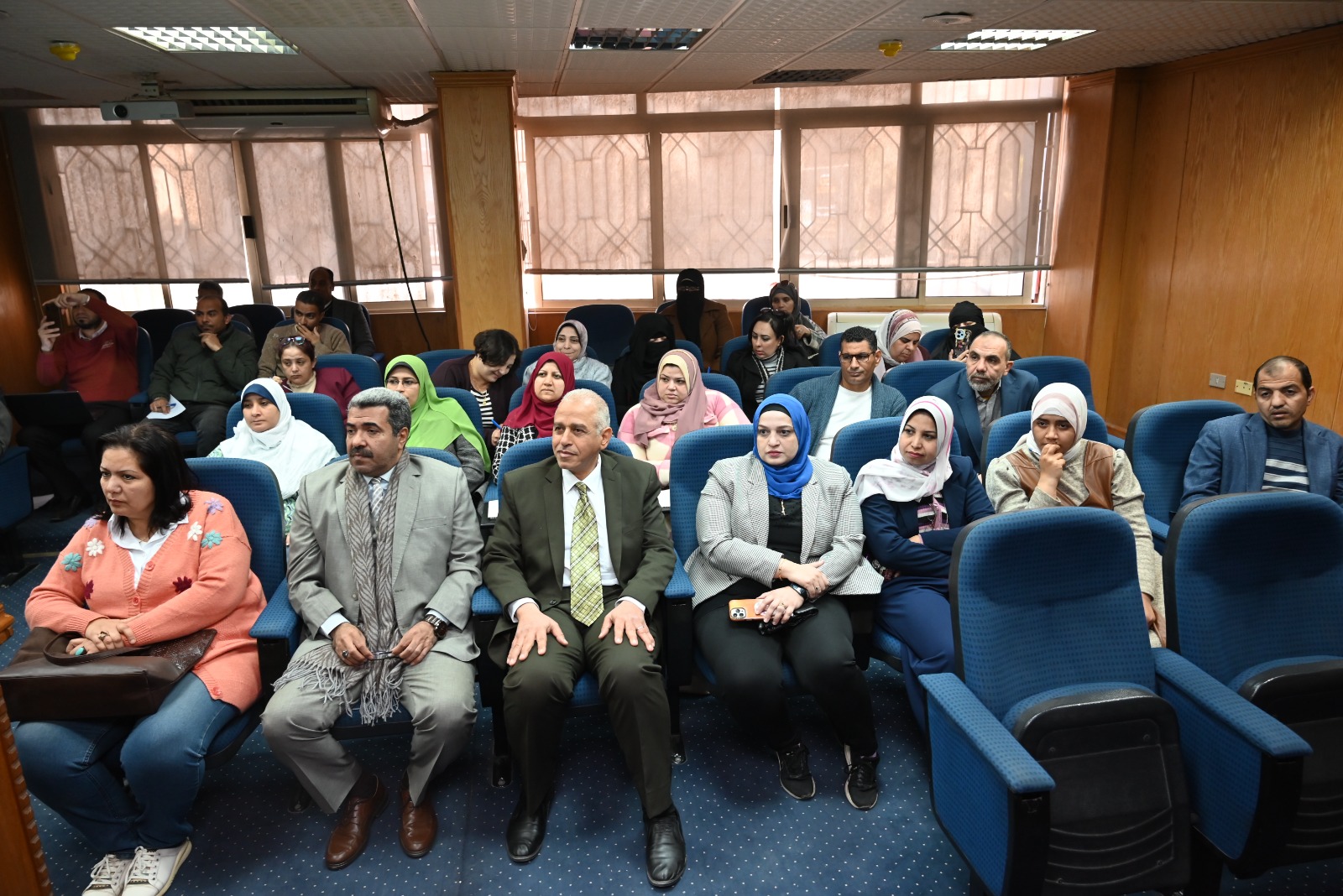 دورة تدريبية للتدريب على برنامج S.I.S بمركز معلومات الجامعة