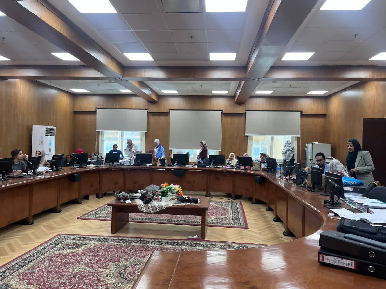 جامعة الفيوم: زيارة فريق المراجعة الداخلية والدعم الفني لكلية التمريض