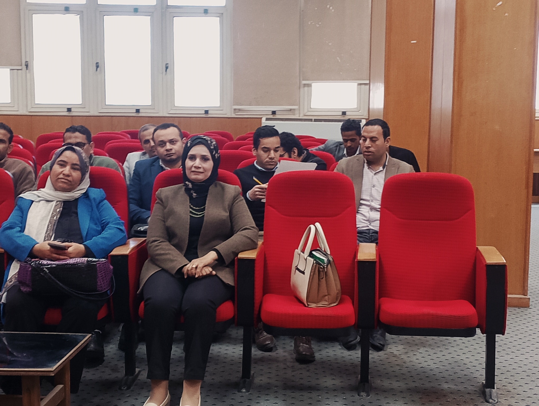 تنظيم وحدة الإرشاد الأكاديمى اجتماعًا للسادة المنسقين والمرشدين الأكاديميين بالكلية