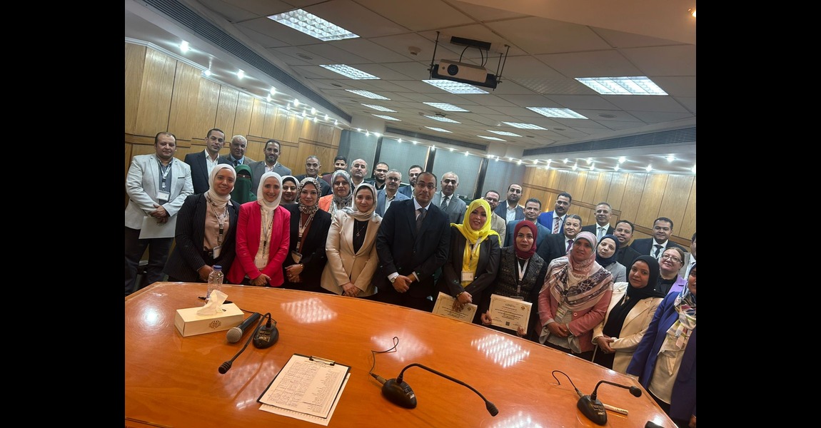 كلية الألسن تشارك في البرنامج التدريبي للحوكمة ومكافحة الفساد