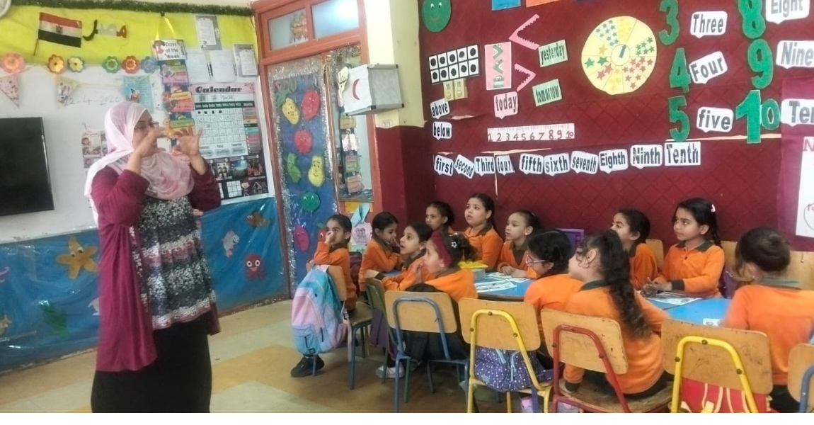 جامعة الفيوم : ورشة عمل «الطفولة والأمان"كيف يتشكل الوعي"» بمدرسة عزة زيدان الرسمية.