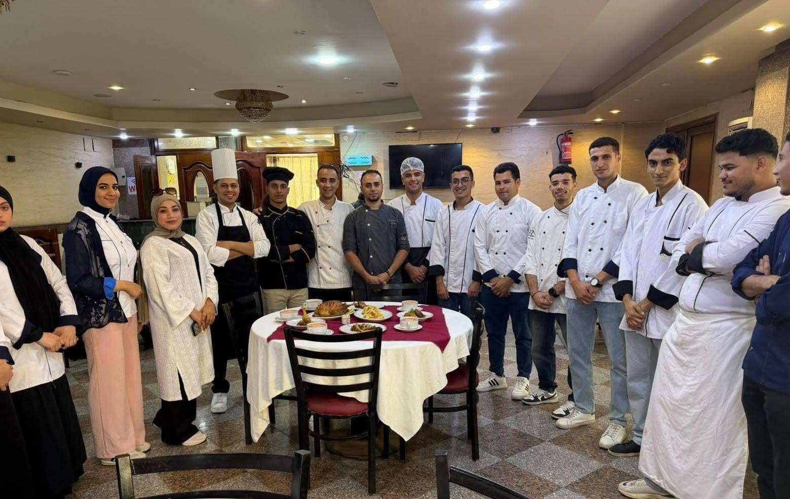 من مهارات المطبخ الساخن إلى إبداع الأطباق الفندقية.. الأسبوع العملي الرابع لطلاب المستوى الرابع ببرنامج إدارة الأعمال في الضيافة