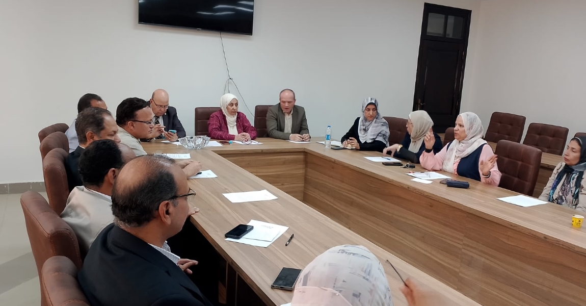 اجتماع لجنة المناهج بكلية الطب 