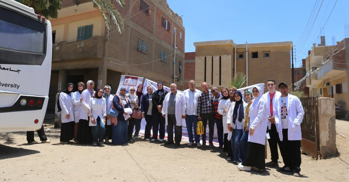 جامعة الفيوم :تنظم قافلة بيطرية شاملة بقرية مناشي الخطيب لخدمة الثروة الحيوانية.