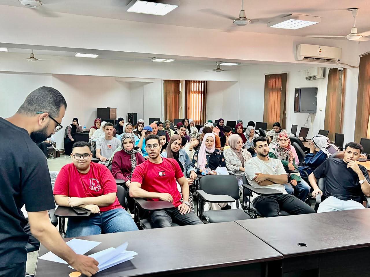 ترسيخ الهوية الوطنية من خلال دراسة التاريخ و الآثار