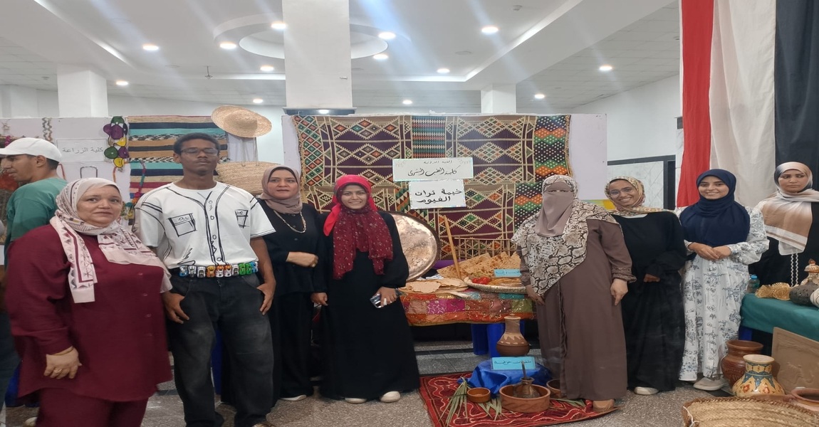 مشاركة كلية الطب بالخيمة التراثية و كرنفال البس ما يحلو لك 