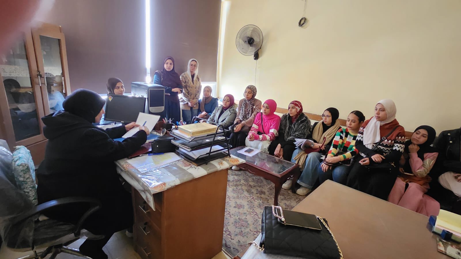 الاشراف على التدريب الميدانى لطلاب الكلية مارس 2026