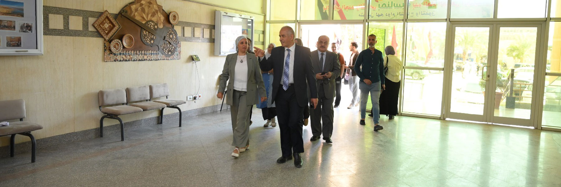 رئيس جامعة الفيوم يتفقد عدد من الكليات والمدن الجامعية 