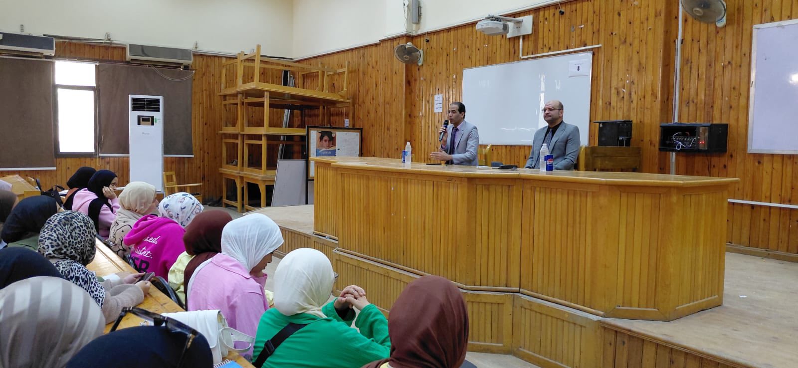 ندوة تثقيفية بعنوان: "ماذا بعد رمضان.. كيف نكمل الطريق"