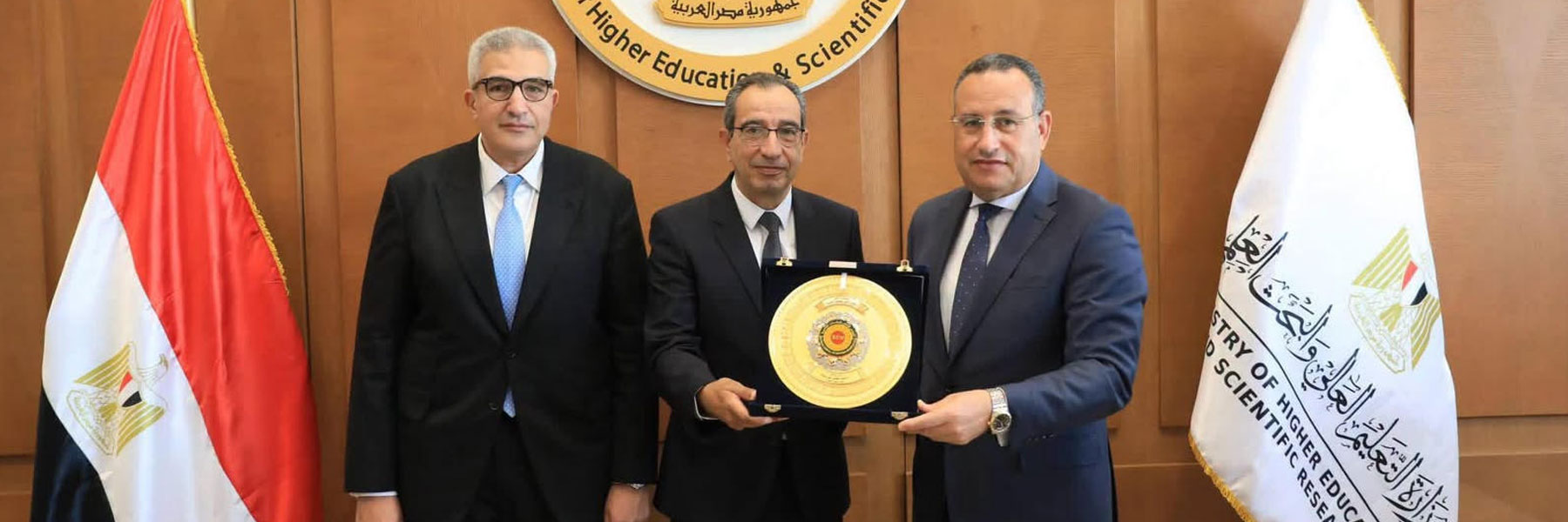 المجلس الأعلى للجامعات يكرم الأستاذ الدكتور ياسر مجدي حتاته رئيس جامعة الفيوم