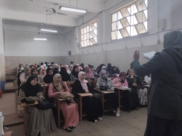 ندوة بعنوان.. التربية الإيجابية ودورها في إدارة الأزمات لدى الأبناء في عصر الرقمنة.. 