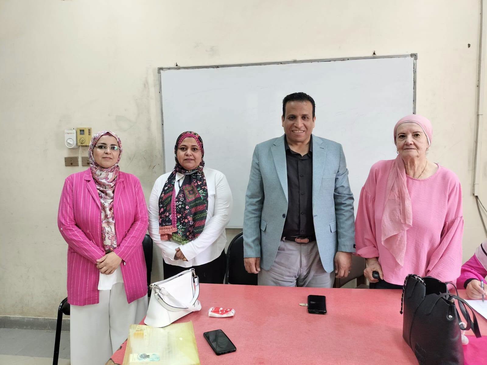 اختتام فعاليات الدورة التدريبية للمسئولين عن محال الإتجار في مبيدات الآفات الزراعية بمحافظة الفيوم