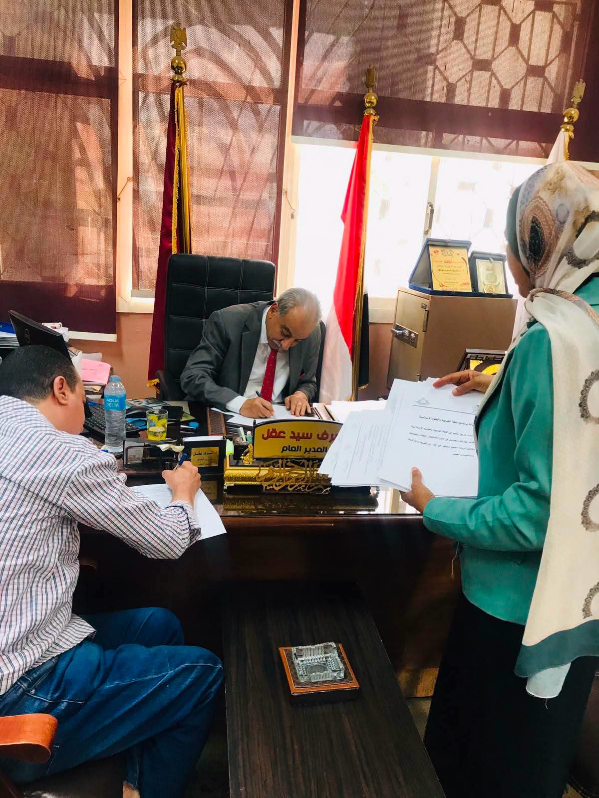 تعريف الطلاب والجهاز الإداري برسالة برنامج اللغة العربية والعلوم الإسلامية