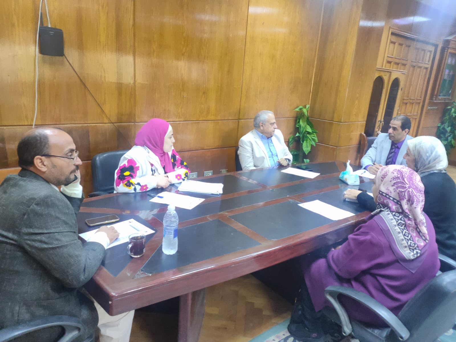 انعقاد لجنة شؤون التعليم والطلاب لمناقشة جداول امتحانات الفصل الدراسي الربيعي