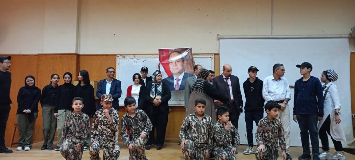  جانب من الزيارات اليومية لمتحف الكلية التعليمي