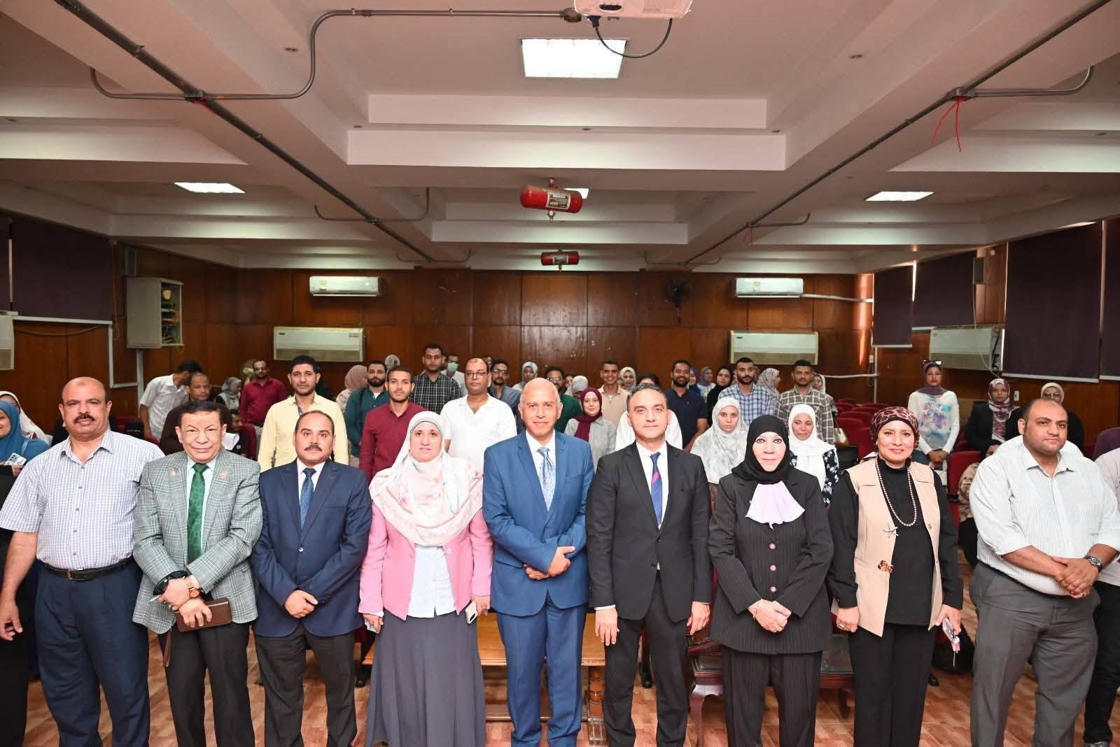 افتتاح دورة إعداد المعلم الجامعي (السادسة والخمسين) بكلية التربية