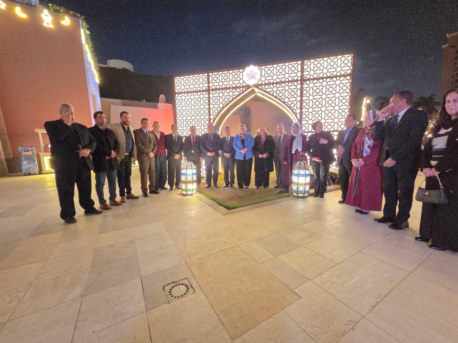عميد الكلية يشارك في الإفطار الجماعي الذي نظمته مجموعة فنادق إنتركونتننتال العالمية  