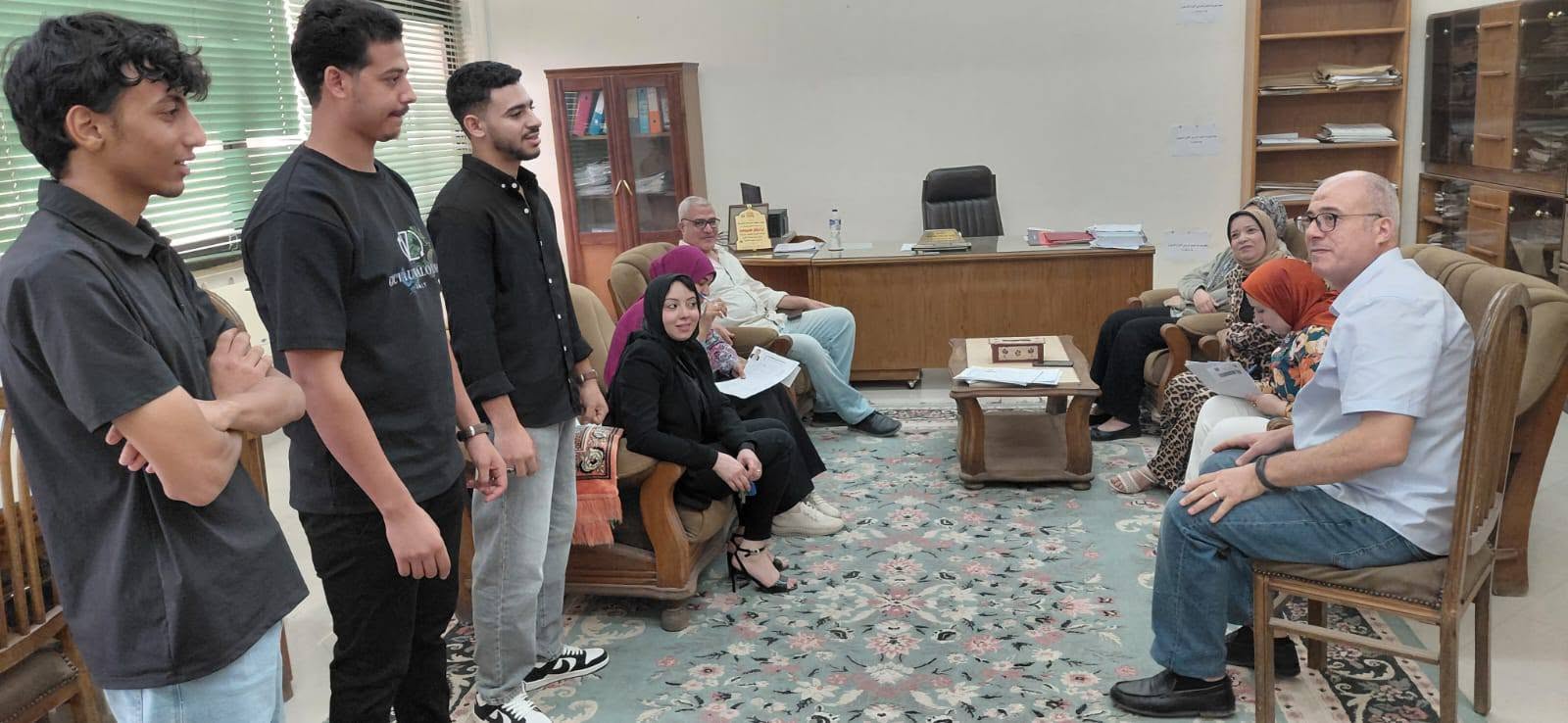 استكمال عقد المقابلة الشخصية للطلاب الملتحقين بالكلية