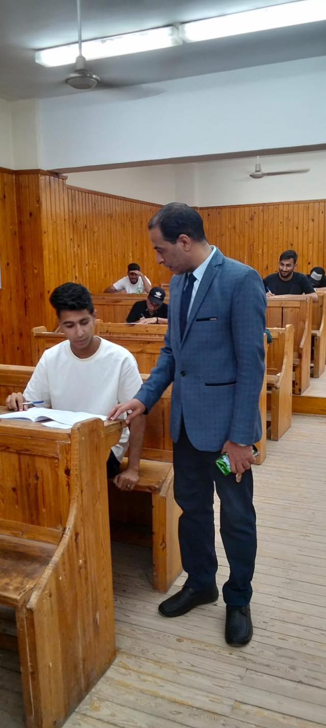 متابعة ميدانية لامتحانات المستوى الثاني بكلية السياحة والفنادق
