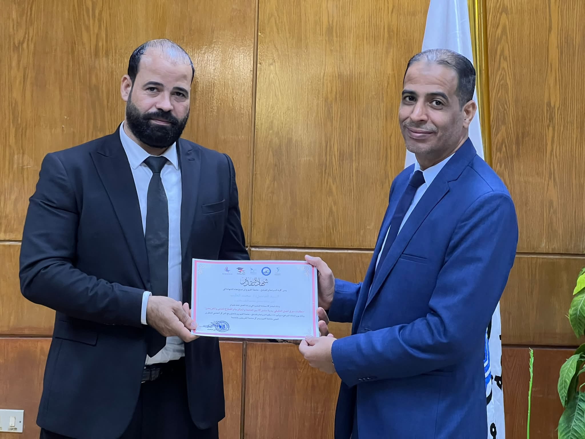 تكريم رئيس مجلس إدارة مجموعة الطيب للمطاعم لمشاركته الفعالة في ورشة العمل