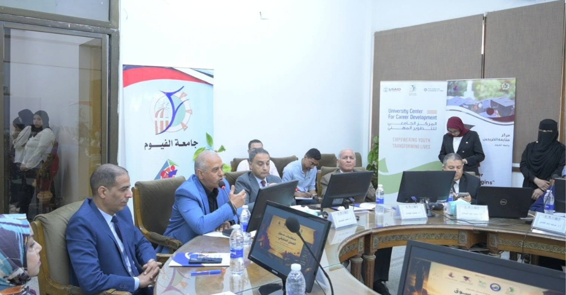  نائب رئيس الجامعة لشئون خدمة المجتمع وتنمية البيئة يشهد ورشة عمل حول متطلبات سوق العمل بكلية السياحة والفنادق