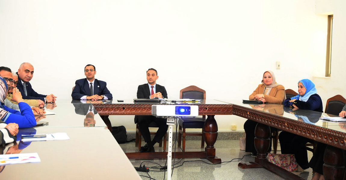 اجتماع مديرو وحدات مركز ضمان الجودة والتخطيط الاستراتيچي 