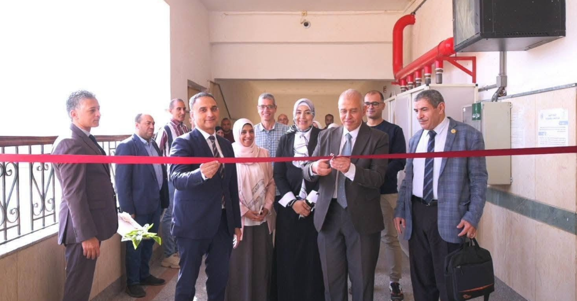 رئيس جامعة الفيوم يفتتح المرحلة الثانية لمعامل  الاختبارات الالكترونية 
