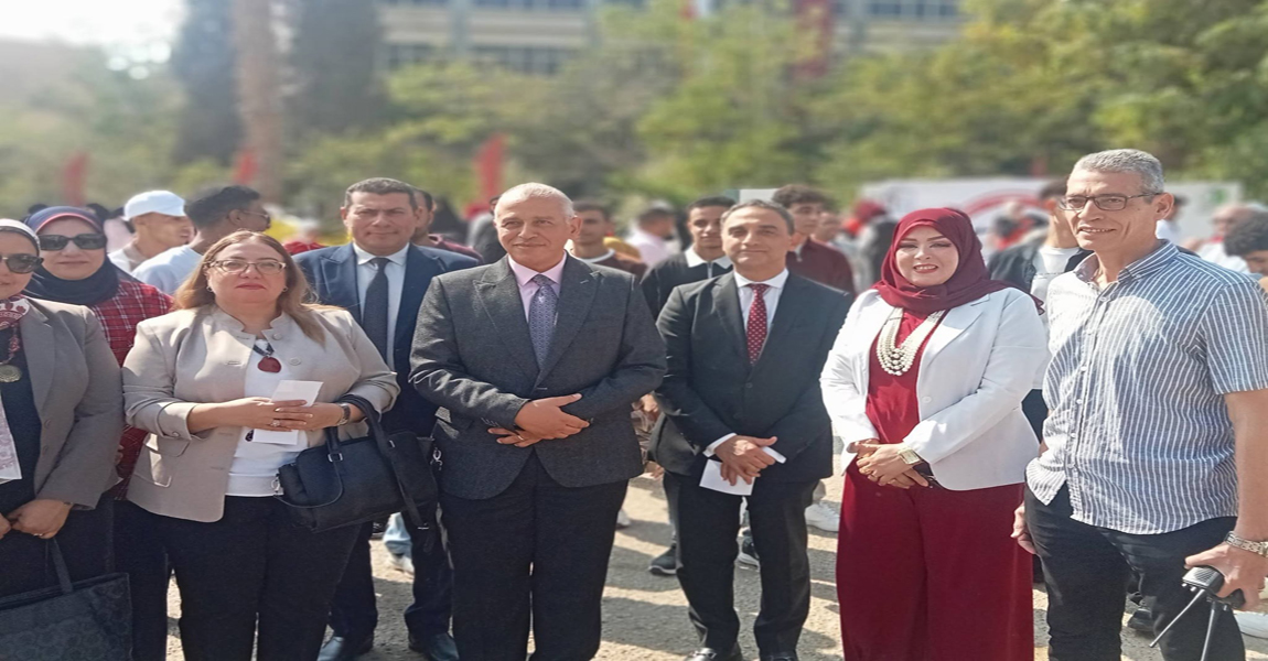 كلية طب الأسنان – جامعة الفيوم  تشارك في تحية العلم إيذانًا ببدء العام الجامعي 2026–2027 