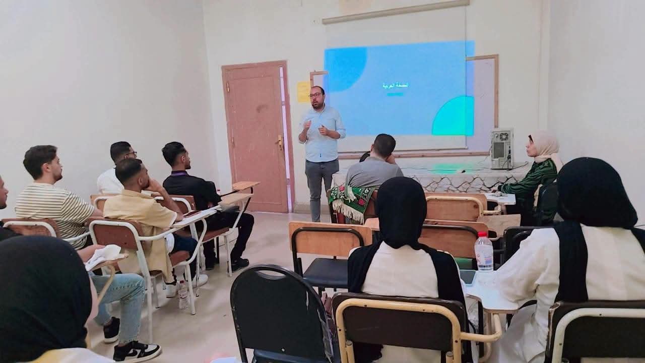 محاضرة تعريفية موسعة بقسم الصيدلة الإكلينيكية داخل  المستشفيات الجامعية لطلبة كليات الصيدلة من الوافدين 