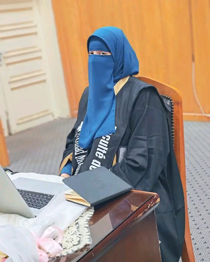 كلية الآداب بجامعة الفيوم تهنئ الباحثة جهاد محمد رشدان عبد ربه بحصولها على درجة الماجستير بتقدير ممتاز