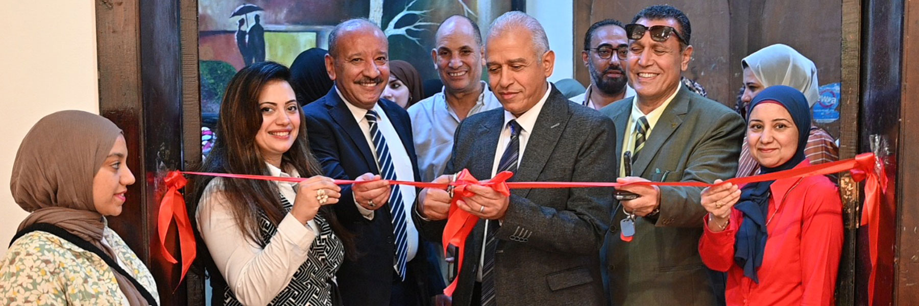 رئيس جامعة الفيوم يفتتح المعرض الطلابي "صدى الألوان" ويشهد احتفالية ذكرى نصر أكتوبر بكلية التربية النوعية 