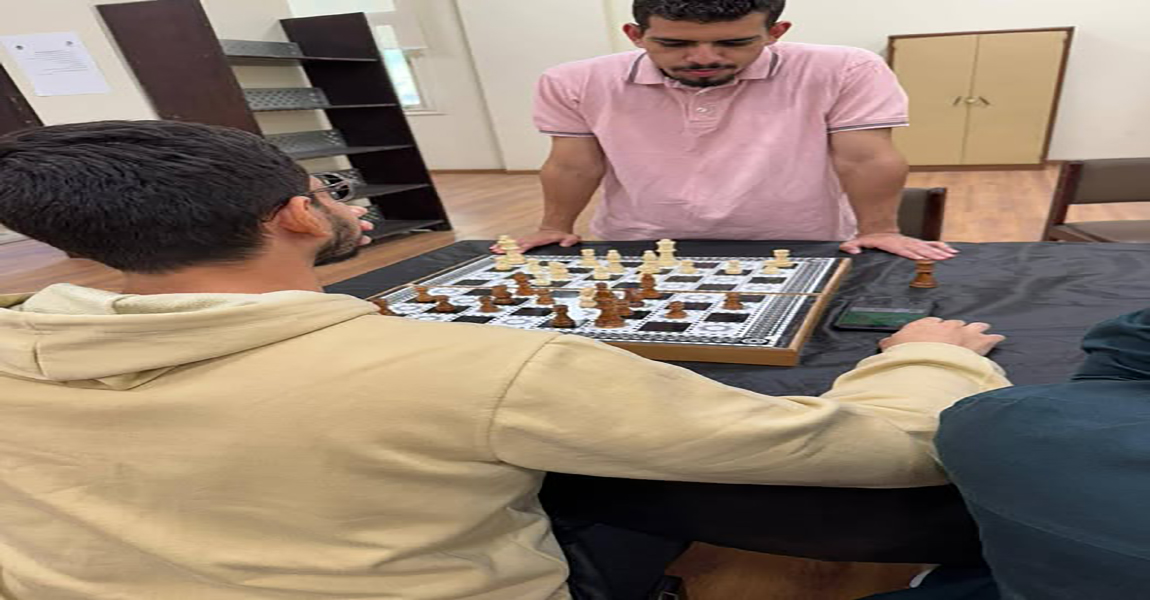 اقامة بطولة تنس الطاولة والشطرنج على مستوى الكلية 