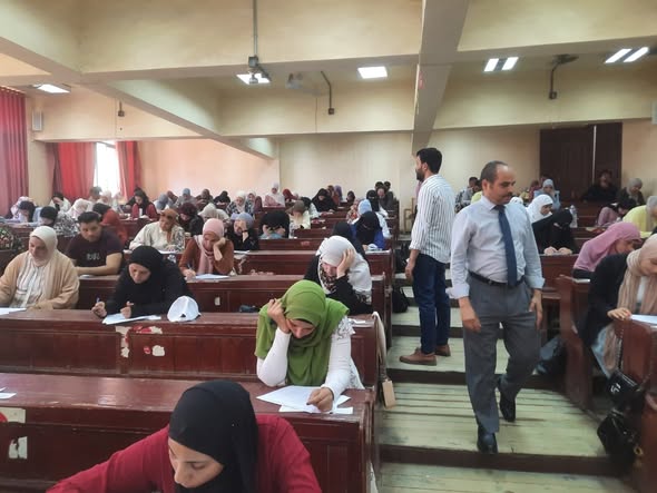 انطلاق امتحانات الفصل الدراسي الثاني لمرحلة الدراسات العليا