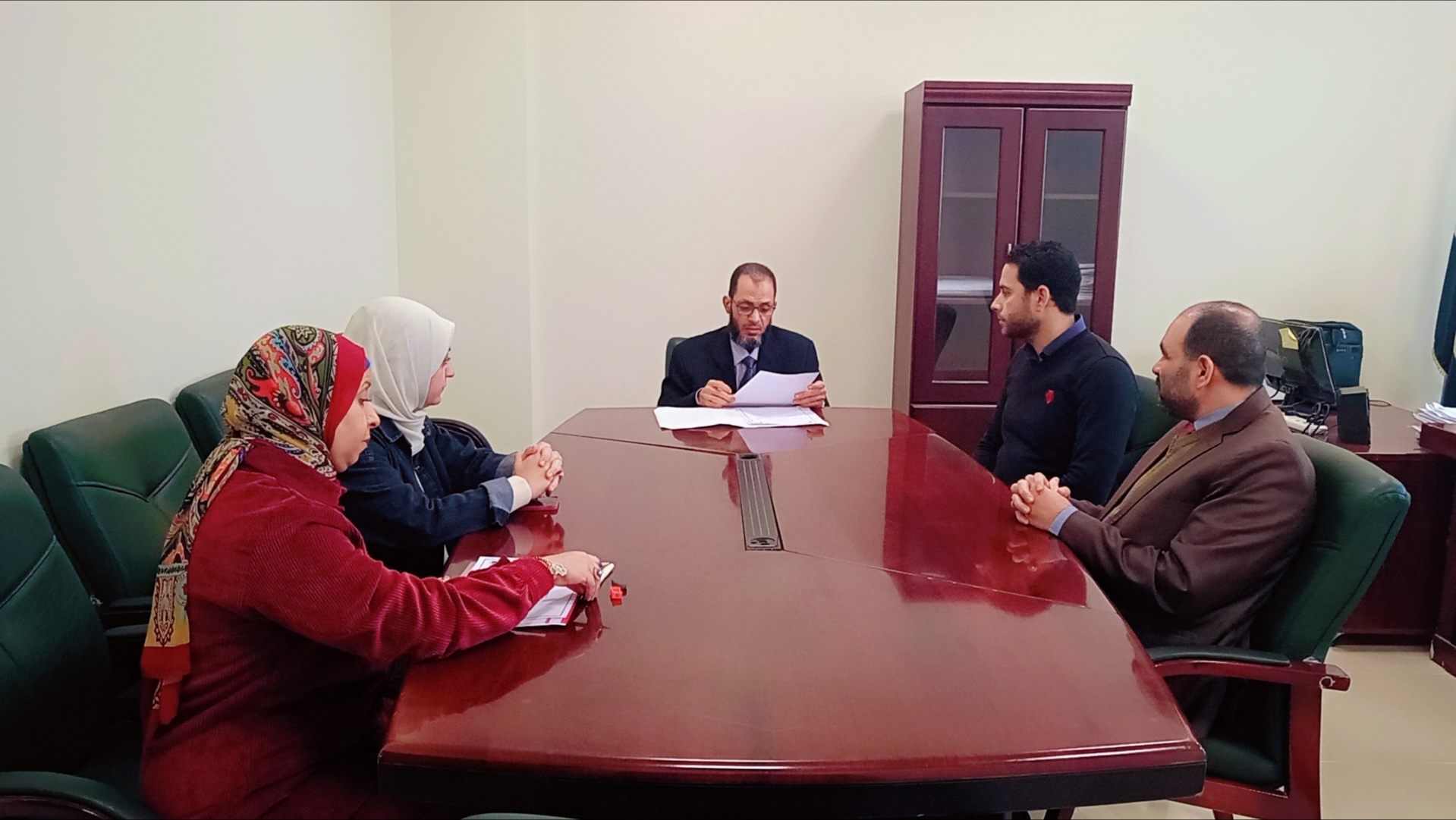 اجتماع لجنة البرامج التعليمية عن شهر ديسمبر للعام الجامعي 2025-2026 