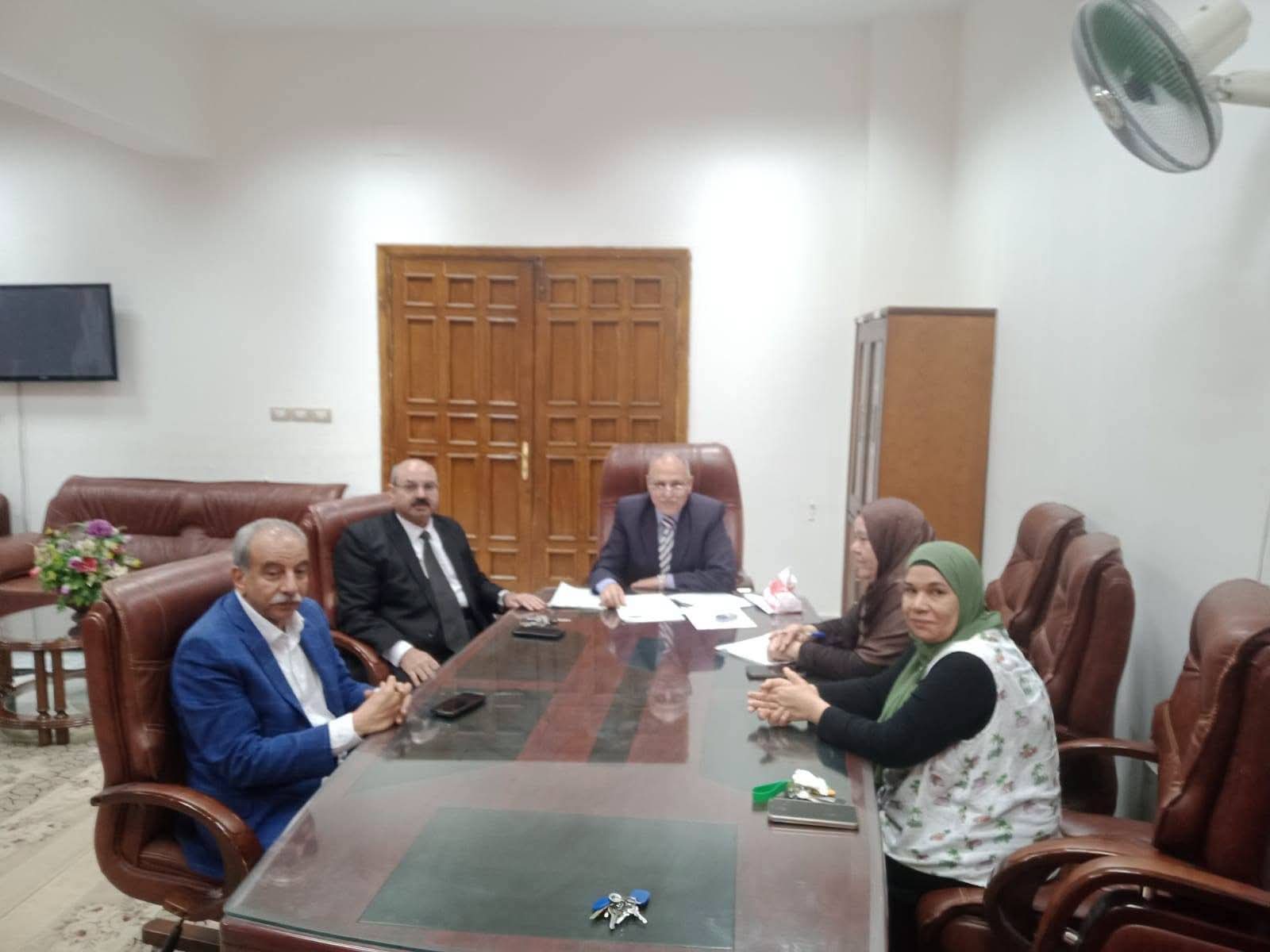 اجتماع مجلس إدارة مجلة كلية دار العلوم بجامعة الفيوم برئاسة أ.د/ صلاح العشيري  